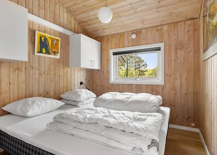 1405-aakirkeby-holsteroddevej-22 *